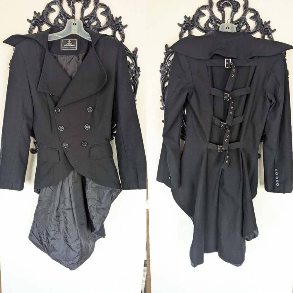 Black Gothic Trench Coat with Lace-Up Boots - Picture 2 of 7